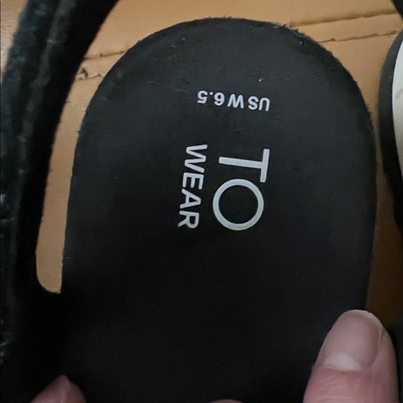 TOMS Women's Black Suede Platform Sandals - Picture 4 of 7